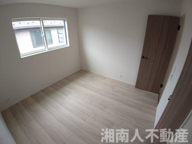 茅ヶ崎市松が丘1丁目　新築戸建の洋室|個人の部屋や寝室として使える洋室です