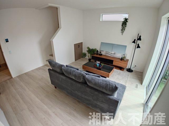 茅ヶ崎市松が丘1丁目　新築戸建の居間・リビング|ゆったり過ごせる居間です