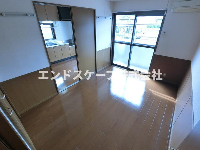 メゾンベールの居間・リビング|高崎、前橋のお部屋探しはエンドスケープまで！お客様の理想お聞かせ下さい♪