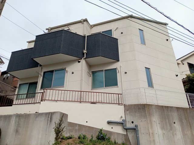 川崎市麻生区細山１丁目のアパートの外観