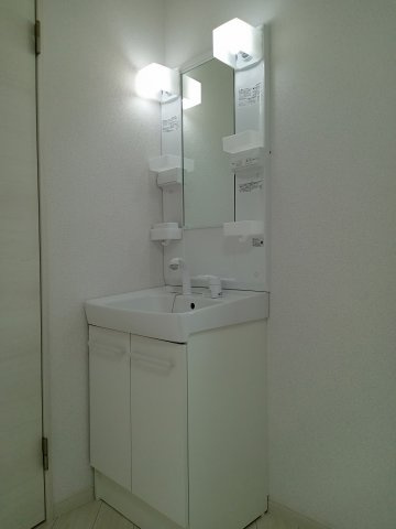 川崎市麻生区細山１丁目のアパートの洗面所