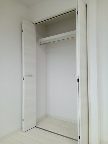 川崎市麻生区細山１丁目のアパートの収納