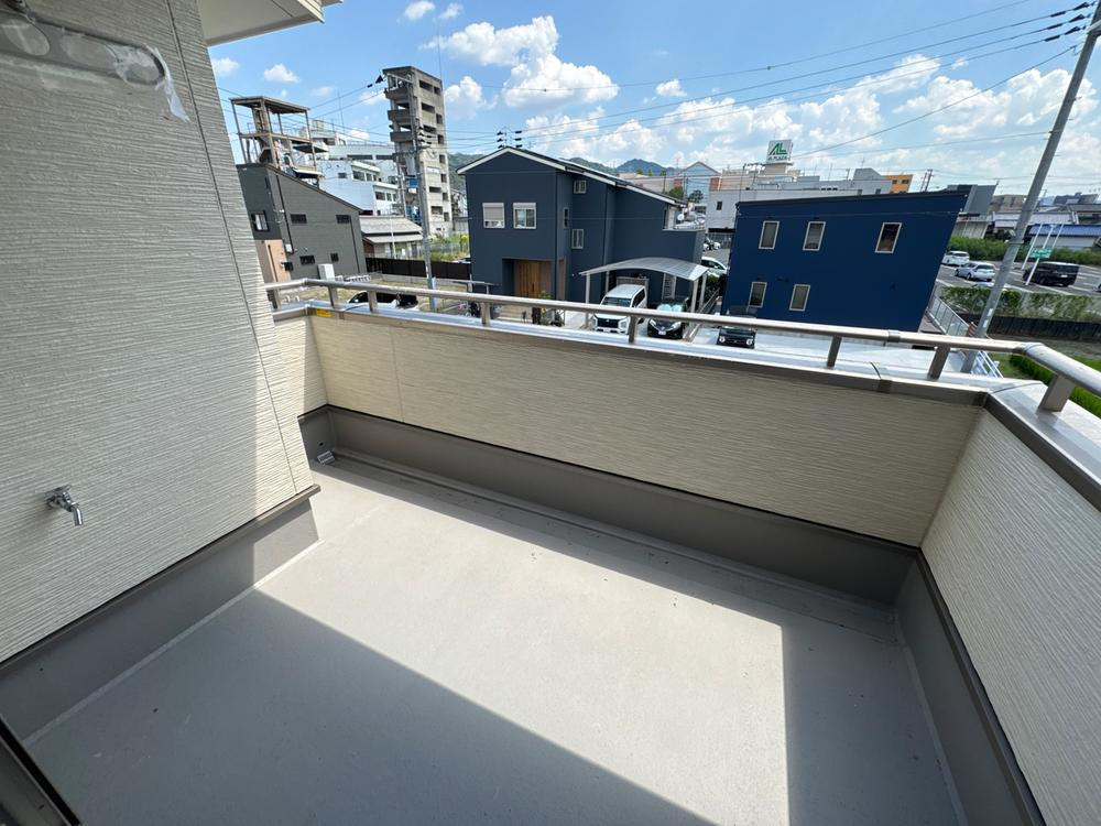 津田北町2丁目　未入居一戸建てのバルコニー|■物件内覧・資金計画相談・住宅ローン相談、リフォーム相談、お問合せ受付中■
※当日・翌日のご内覧、ご相談はお電話でのお問合せがスムーズです！
