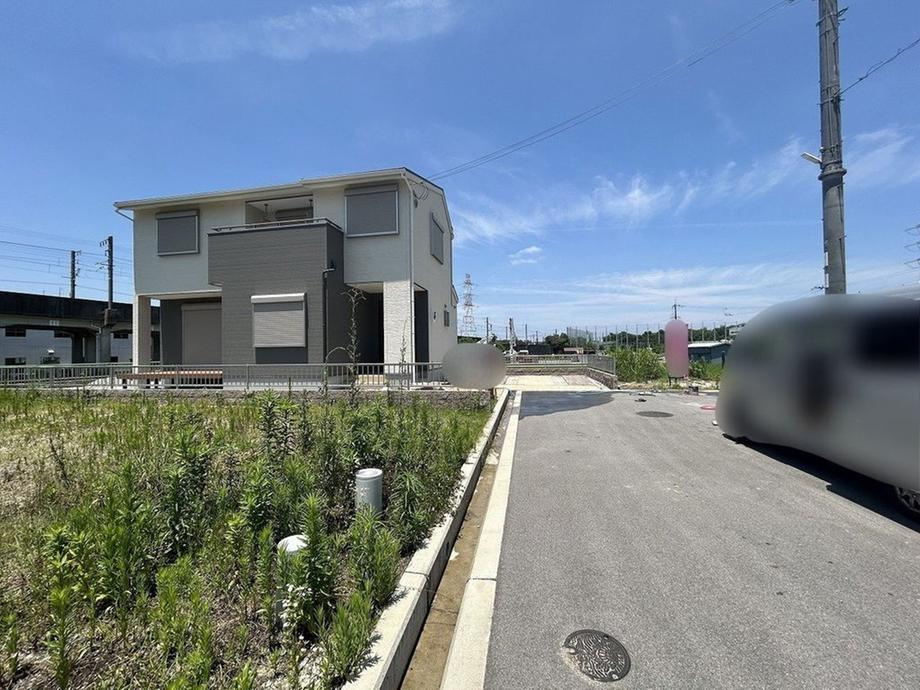 津田北町2丁目　未入居一戸建ての前面道路含む現地写真|■物件内覧・資金計画相談・住宅ローン相談、リフォーム相談、お問合せ受付中■
※当日・翌日のご内覧、ご相談はお電話でのお問合せがスムーズです！