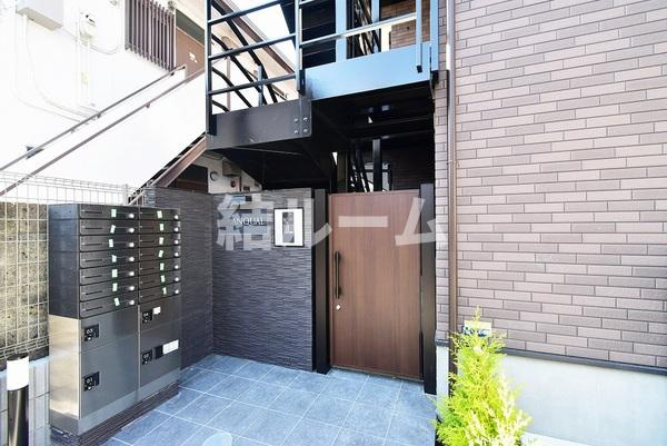 葛飾区金町５丁目のアパートのエントランス