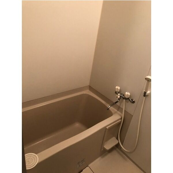 メゾンラフィーネの浴室