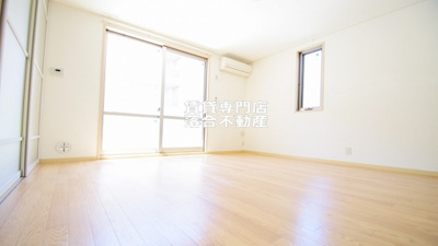 【居間・リビング】 | グリーンヒル橋本Ｅ | 明るい広々としたお部屋♪