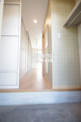 【玄関】 | グリーンヒル橋本Ｅ | 落ち着いた玄関