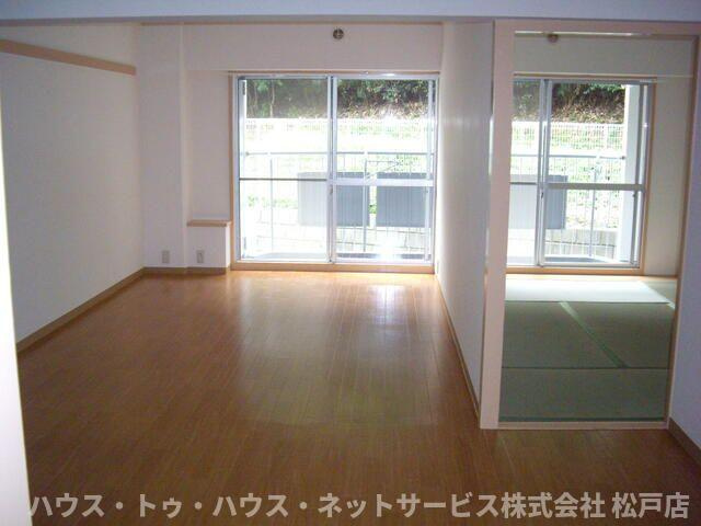 浅間台ハイホームの居間・リビング