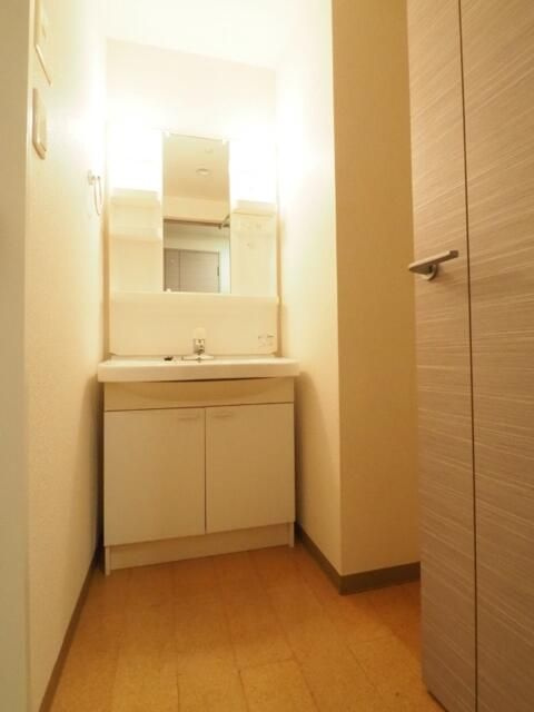 ルジェンテリベル日本橋濱町の独立洗面台