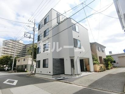 足立区中央本町３丁目の賃貸マンションの外観