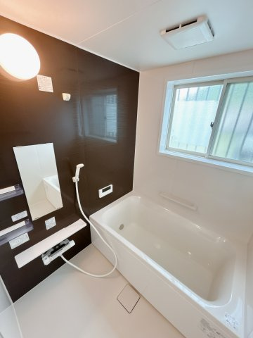 岡崎市鹿勝川町の浴室