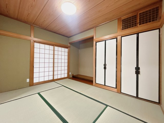 岡崎市鹿勝川町の和室