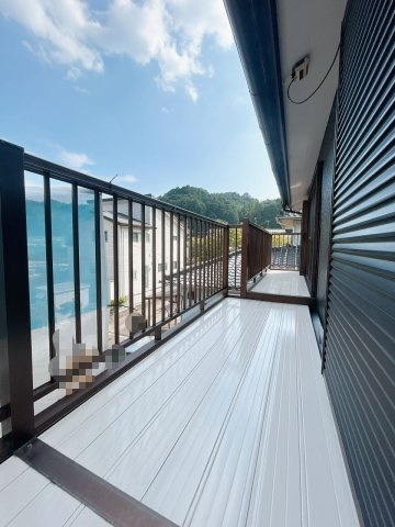 岡崎市鹿勝川町のバルコニー