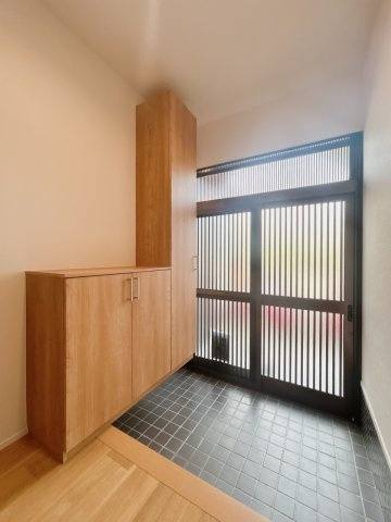 岡崎市鹿勝川町の玄関