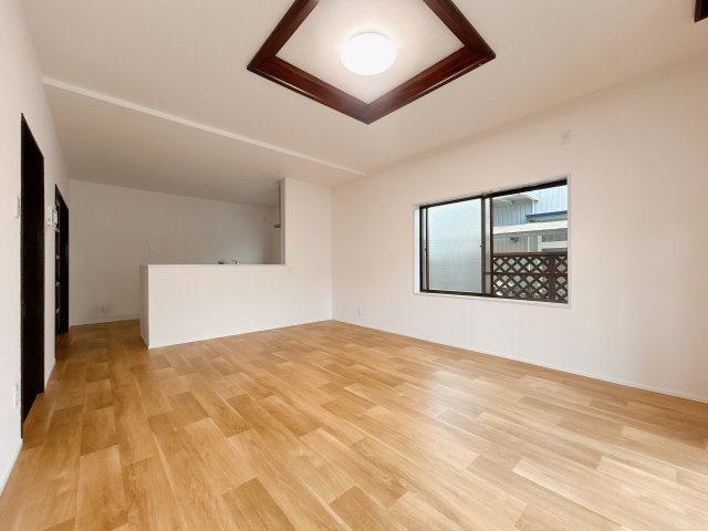 岡崎市鹿勝川町の居間・リビング