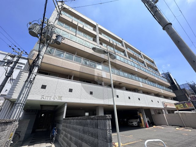 Ritz小阪の外観