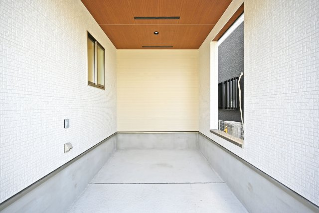 ブルーミングガーデン安倉中4丁目新築一戸建て│3LDK+駐車1台可の駐車場|駐車スペース1台分有り