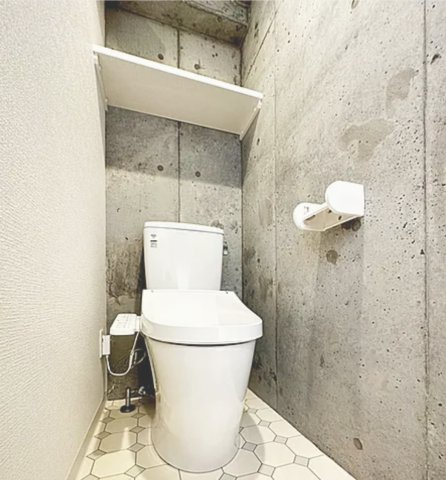 堺市堺区少林寺町西1丁　一棟売マンションのトイレ