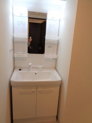 GENOVIA錦糸町Ⅱskygardenの独立洗面台