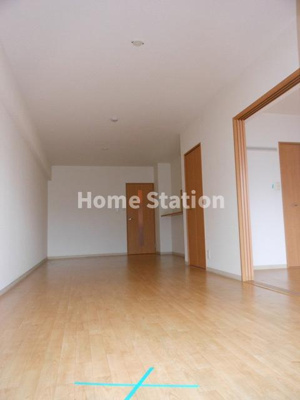 【居間・リビング】 | ローレルコート