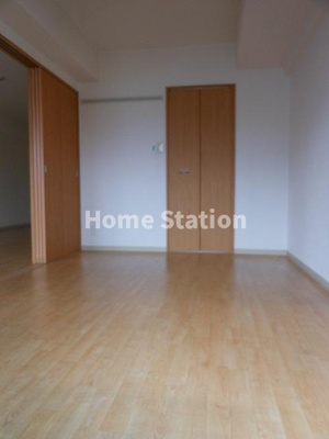 【洋室】 | ローレルコート