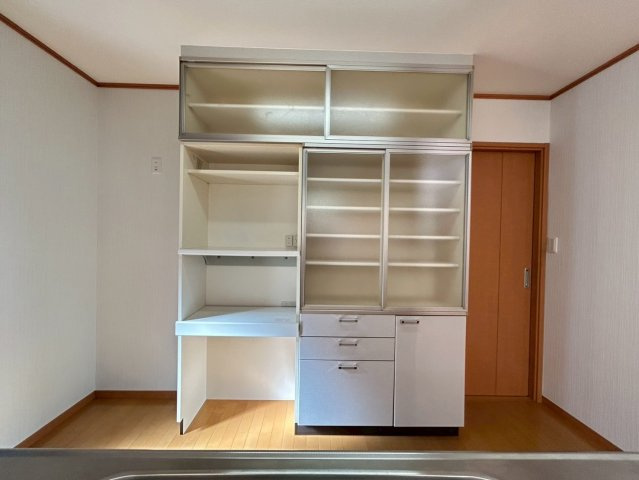 所沢市向陽町　中古戸建の収納|2/3　撮影