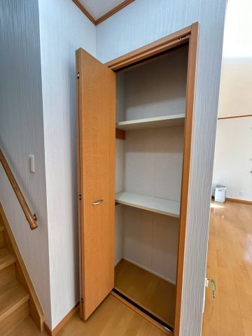 所沢市向陽町　中古戸建の収納|2/3　撮影