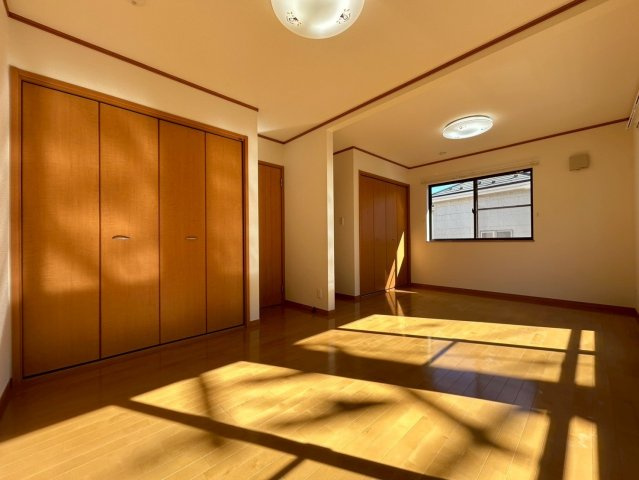 所沢市向陽町　中古戸建の洋室|2/3　撮影