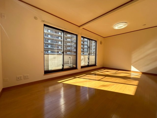 所沢市向陽町　中古戸建の子供部屋|2/3　撮影