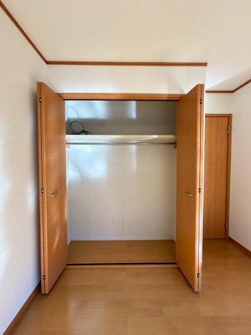 所沢市向陽町　中古戸建の収納|2/3　撮影