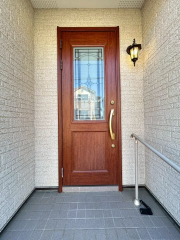 所沢市向陽町　中古戸建の玄関|2/3　撮影