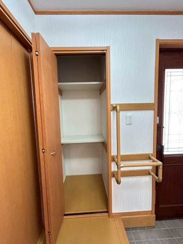 所沢市向陽町　中古戸建の収納|2/3　撮影