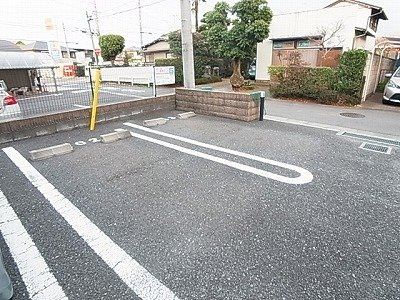 イリーデ・フィオーレの駐車場