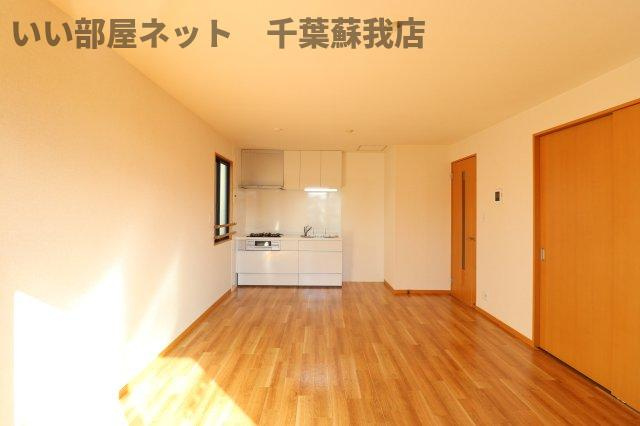 ミルフィーユおゆみ野　Ⅲの居間・リビング|お掃除がしやすい、全室洋室です！