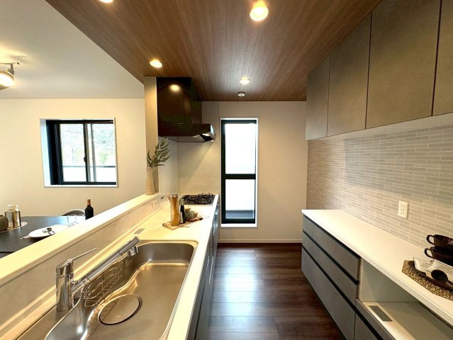 西宮市小松南町のキッチン