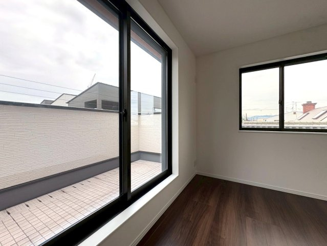 西宮市小松南町の洋室