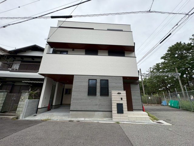 西宮市小松南町の外観