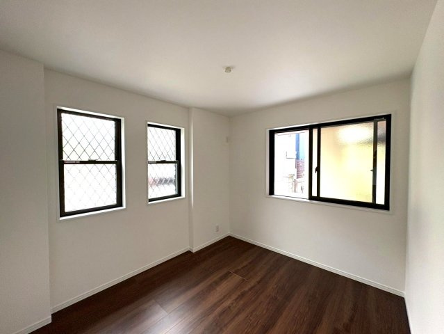 西宮市小松南町の洋室