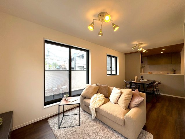 西宮市小松南町の居間・リビング