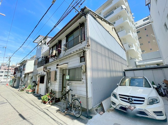 木川西3丁目貸家の外観