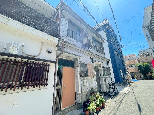 木川西3丁目貸家の外観