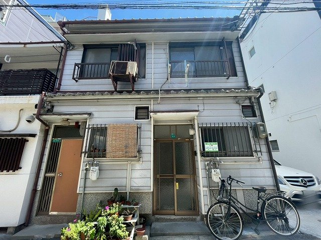 木川西3丁目貸家の外観