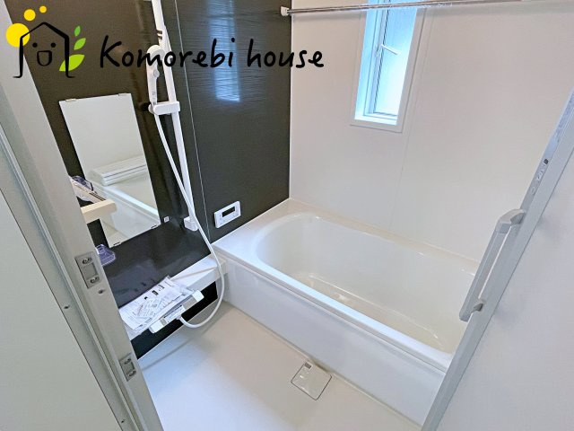 上尾市大谷本郷　第8　新築一戸建て　クレイドルガーデン　04の浴室