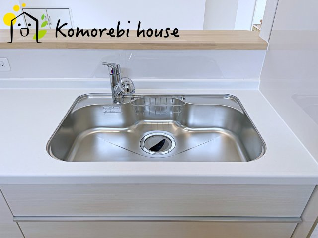 上尾市大谷本郷　第8　新築一戸建て　クレイドルガーデン　04のキッチン