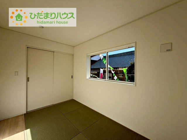 北茨城市磯原町上相田第2　新築戸建の和室|小さなお子さまのいる方におすすめ！リビング横の和室でお子様が遊んでる様子も確認できます(^^)/