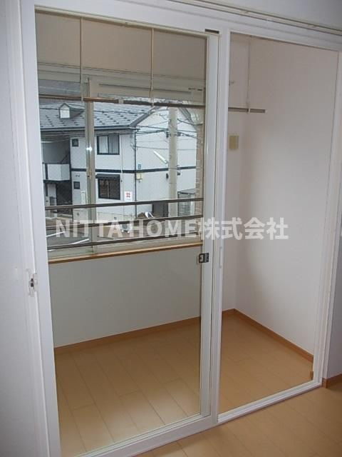 トゥー・ル・モンド・ヌーベルのバルコニー|南東向きのバルコニーです＊