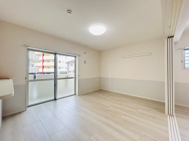 Grande Risaia K.A グランデリサイアの居間・リビング|掲載内容と異なる場合は現況を優先いたします。