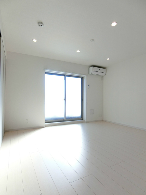 リブリ・カドマの内装