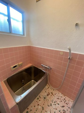 堺市西区堀上縁町2丁　売中古戸建の浴室